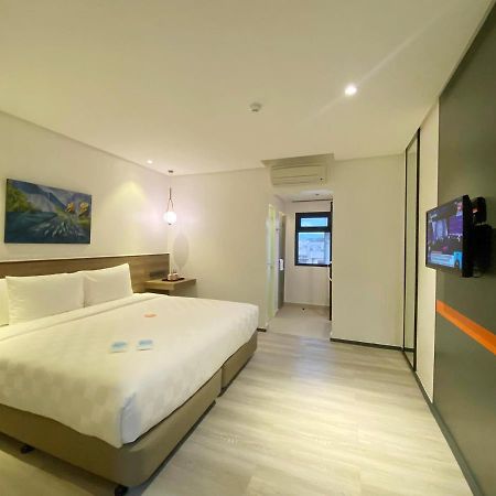 Go Hotels Plus Tuguegarao Екстериор снимка
