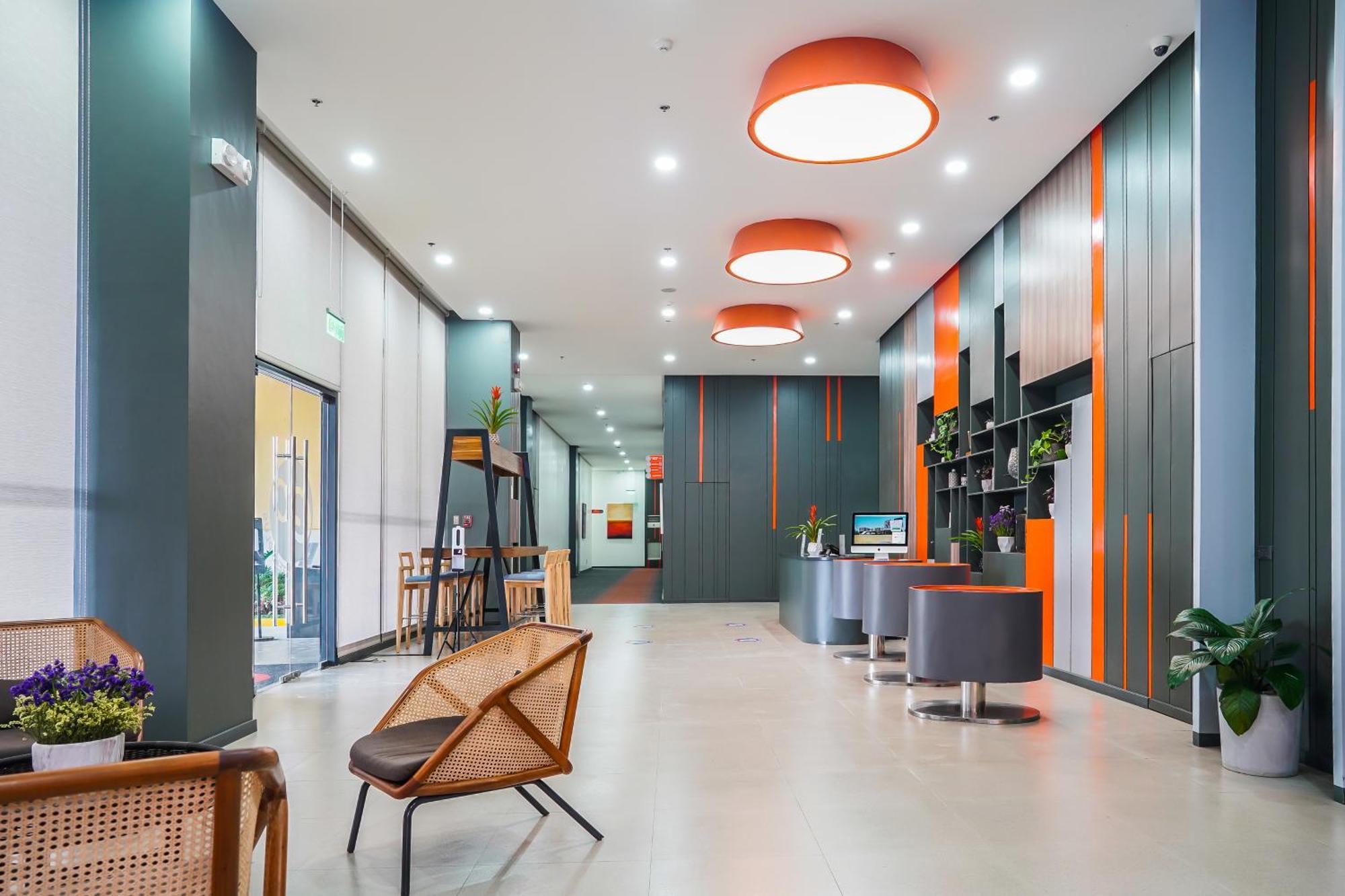 Go Hotels Plus Tuguegarao Екстериор снимка